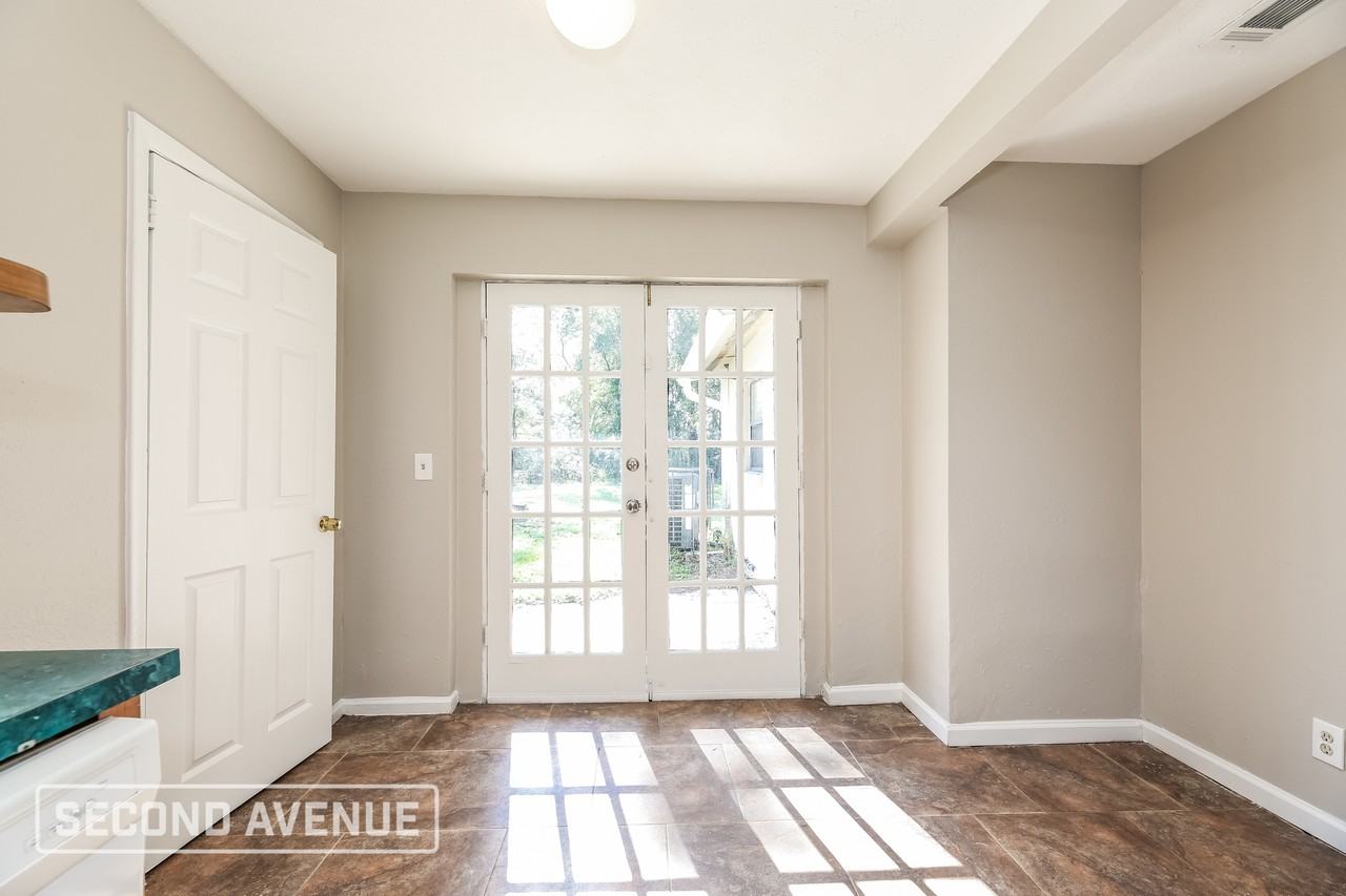 9402 Devonshire Blvd - Photo 6 of 26