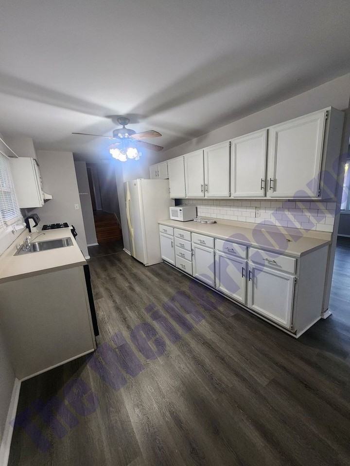 8 Shuman Cir - Photo 2 of 24