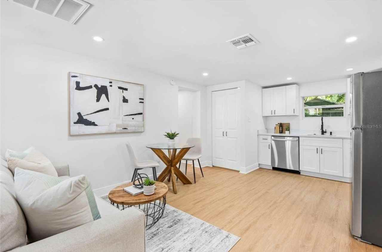 1517 East Giddens Avenue - Photo 5 of 22