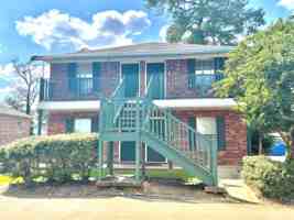 featured image of 1521 Oak St