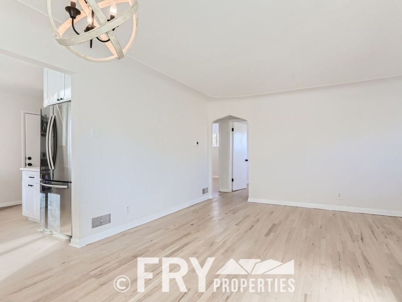 2273 Kenton St - Photo 6 of 28