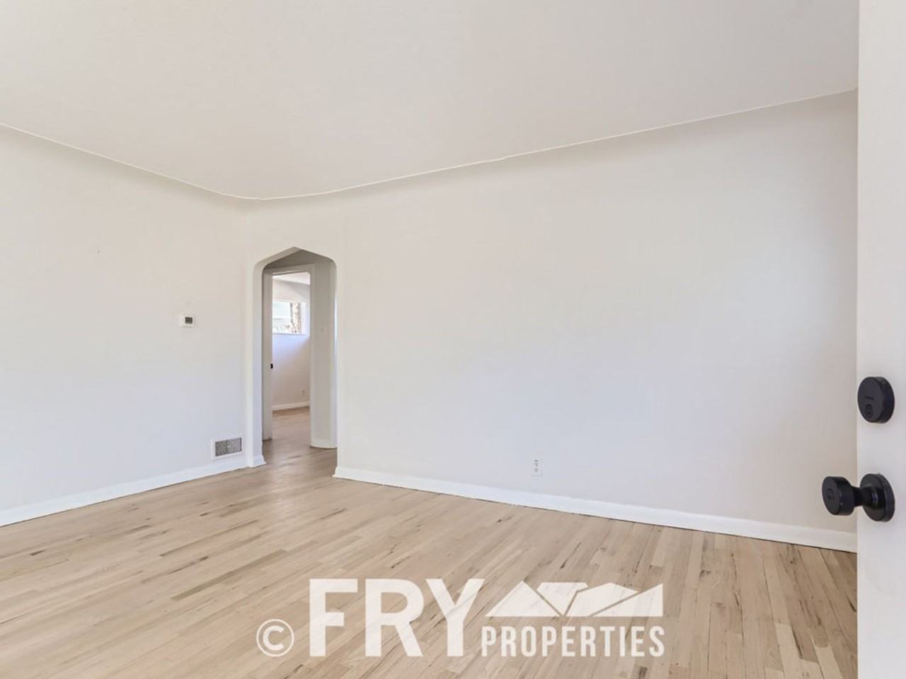 2273 Kenton St - Photo 7 of 28