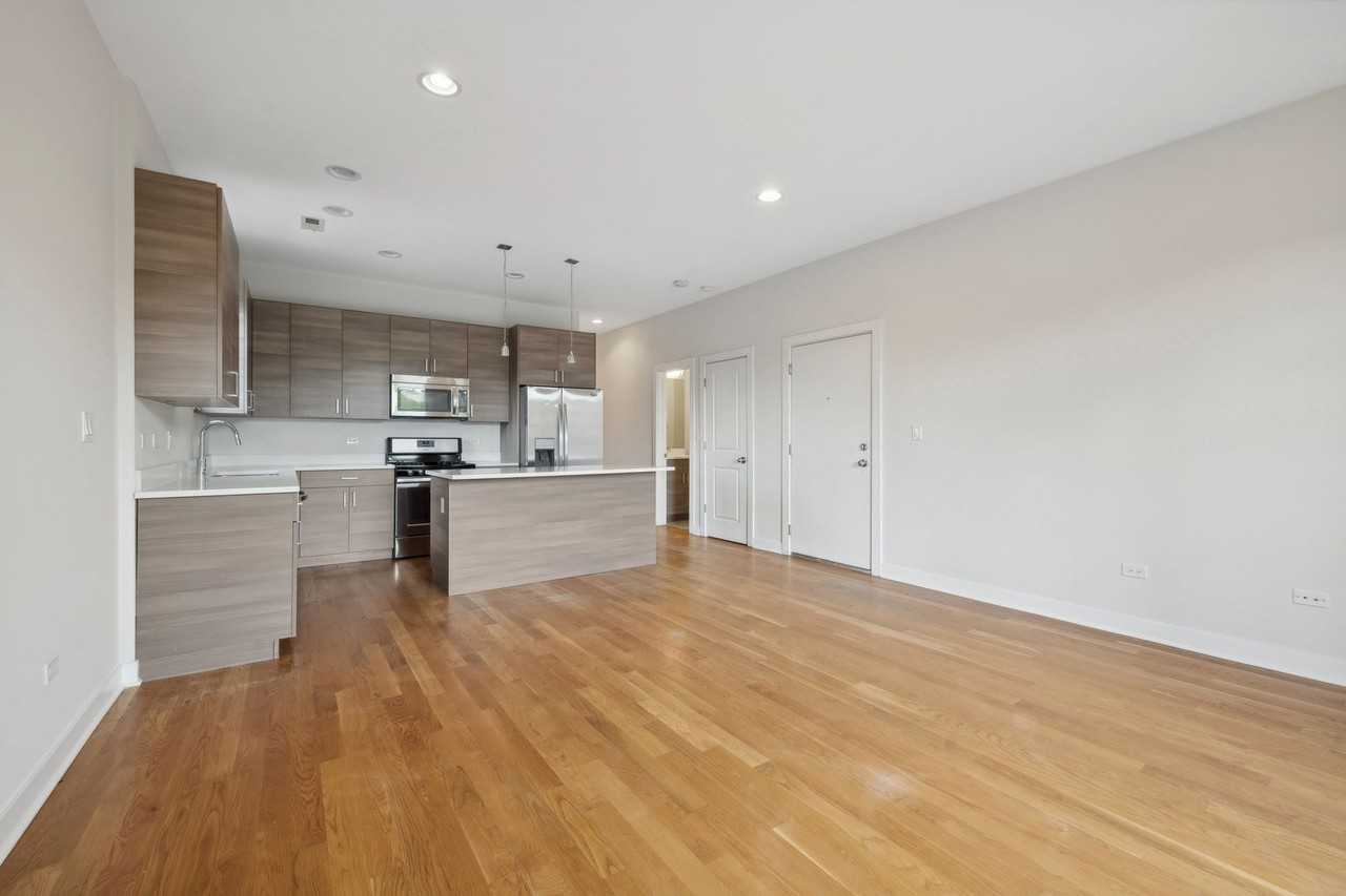 Erie/Ohio - Photo 4 of 17