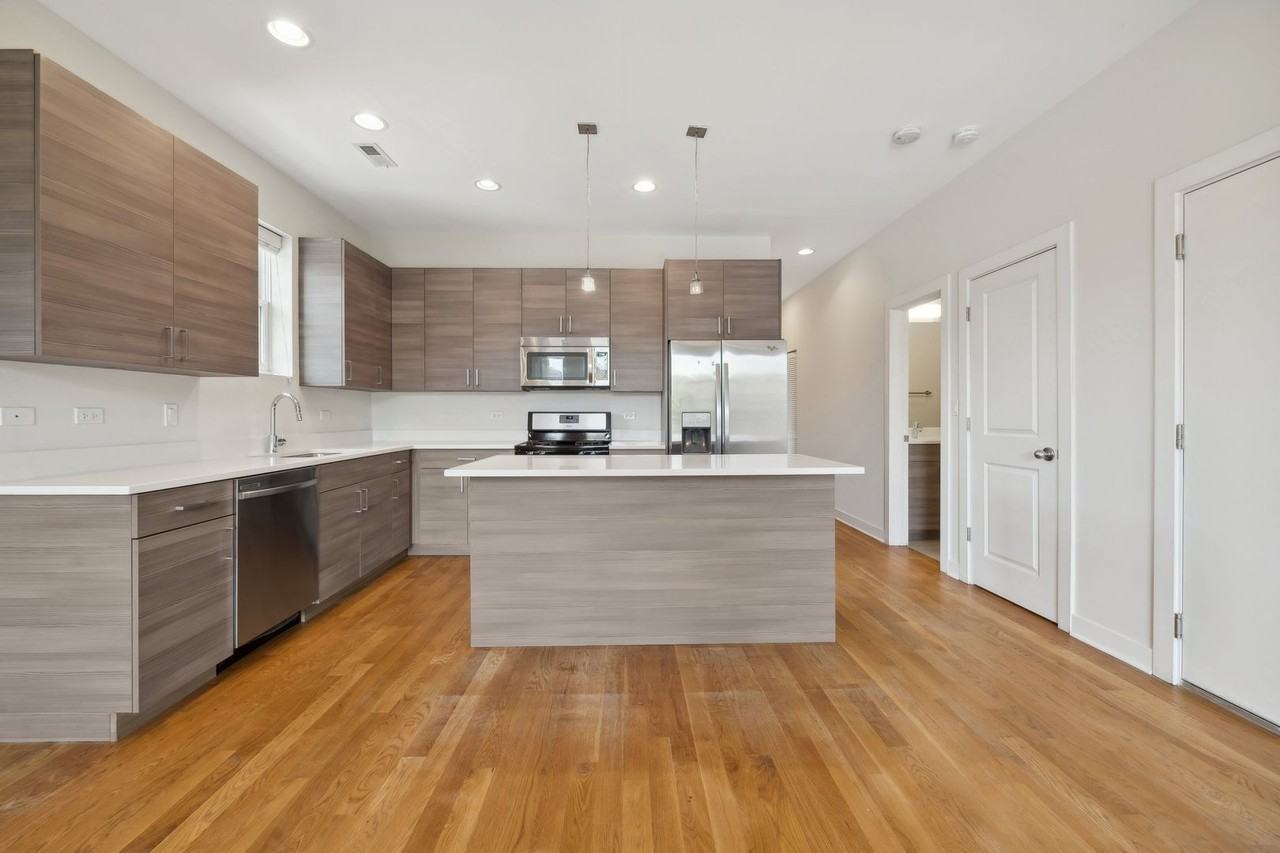 Erie/Ohio - Photo 6 of 17