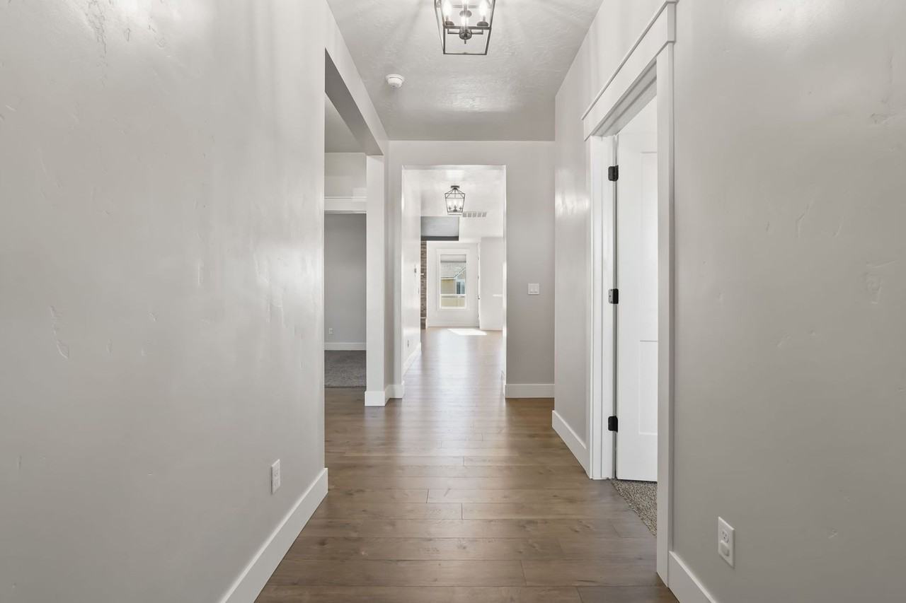 871 W Trine Loop - Photo 3 of 25