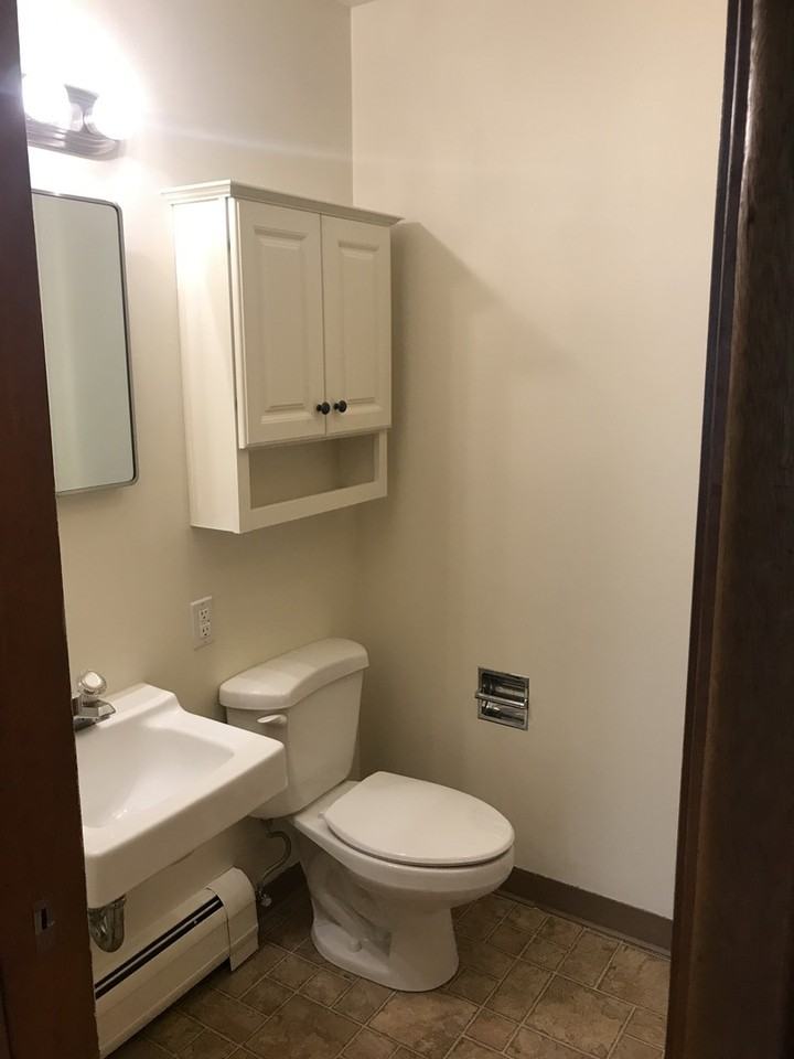 905 W Villard St - Photo 2 of 31