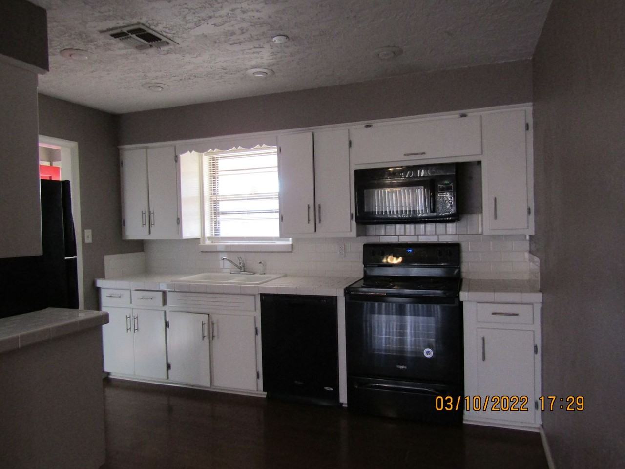 407 Nw 56th St - Photo 6 of 25