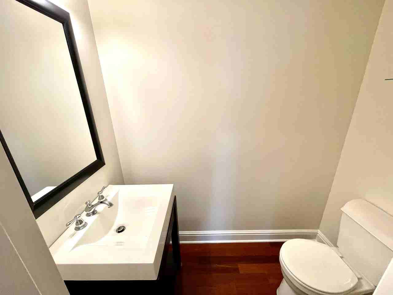 323 Augusta St - Photo 6 of 34