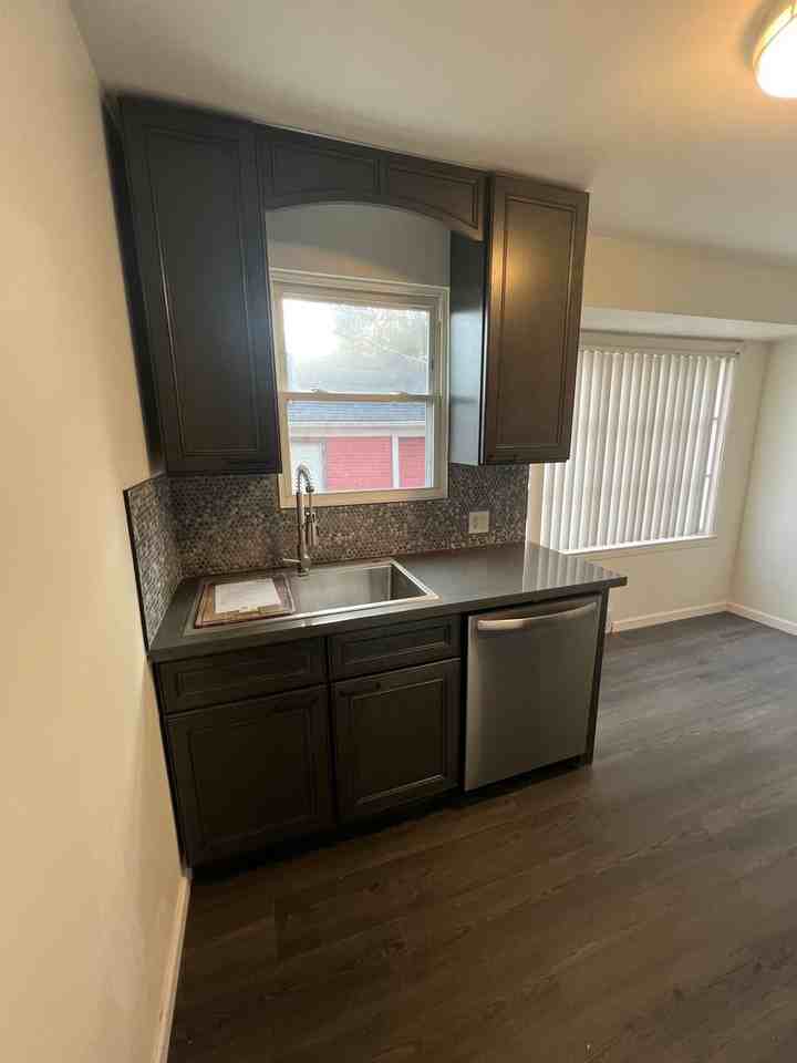 2816 N Main St - Photo 6 of 19