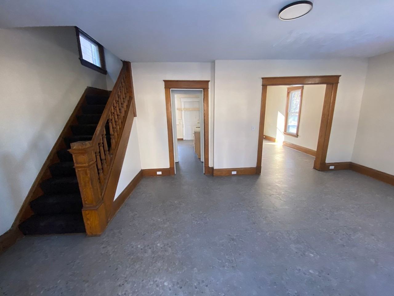 747 E 6th St - Photo 2 of 10