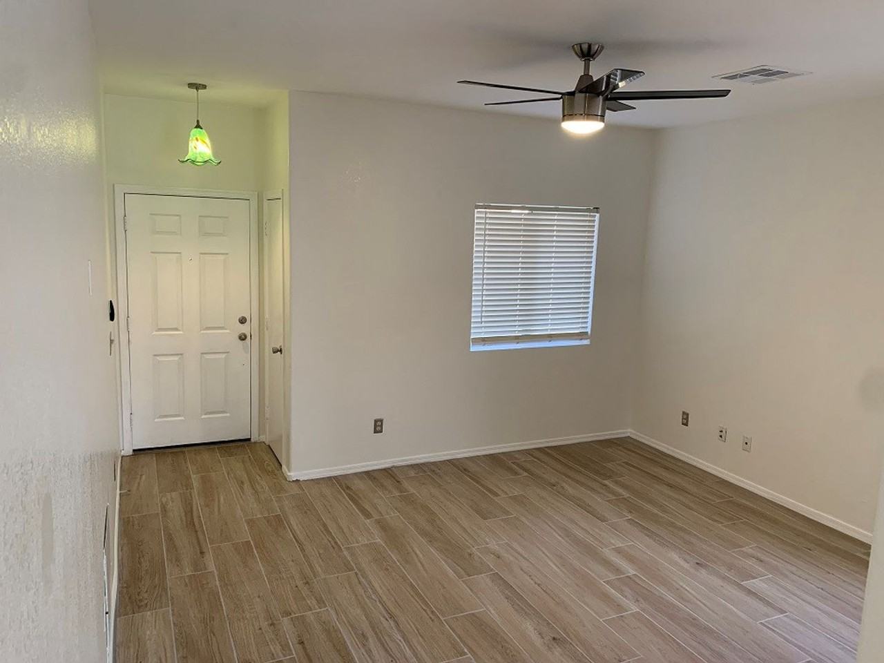 8109 E Onza Ave - Photo 2 of 16