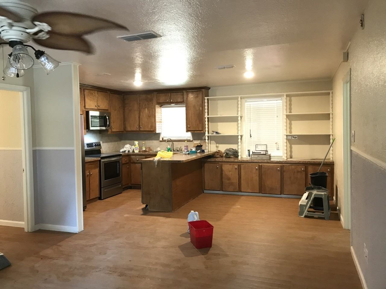 1305 Scenic Dr - Photo 2 of 7