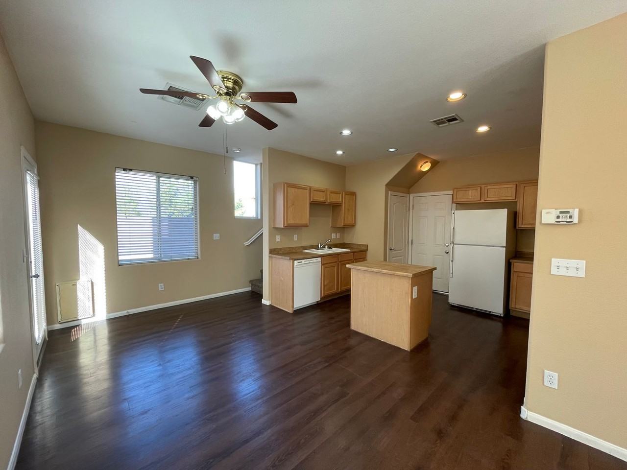 733 Emerald Idol Pl - Photo 7 of 20