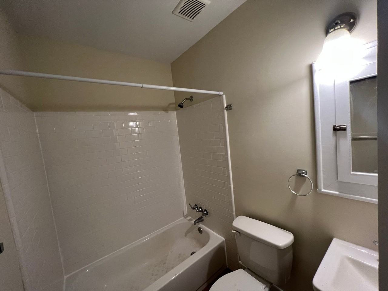 1928 Yancey Ave - Photo 6 of 18