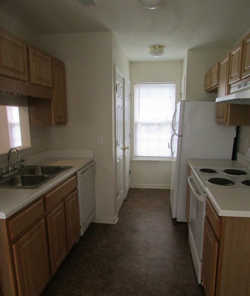 3304 Hunting Wood Ct - Photo 5 of 14