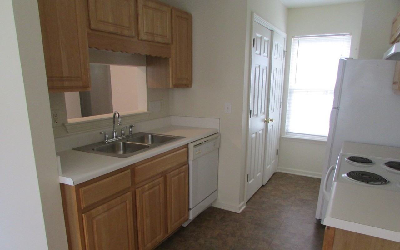 3304 Hunting Wood Ct - Photo 6 of 14