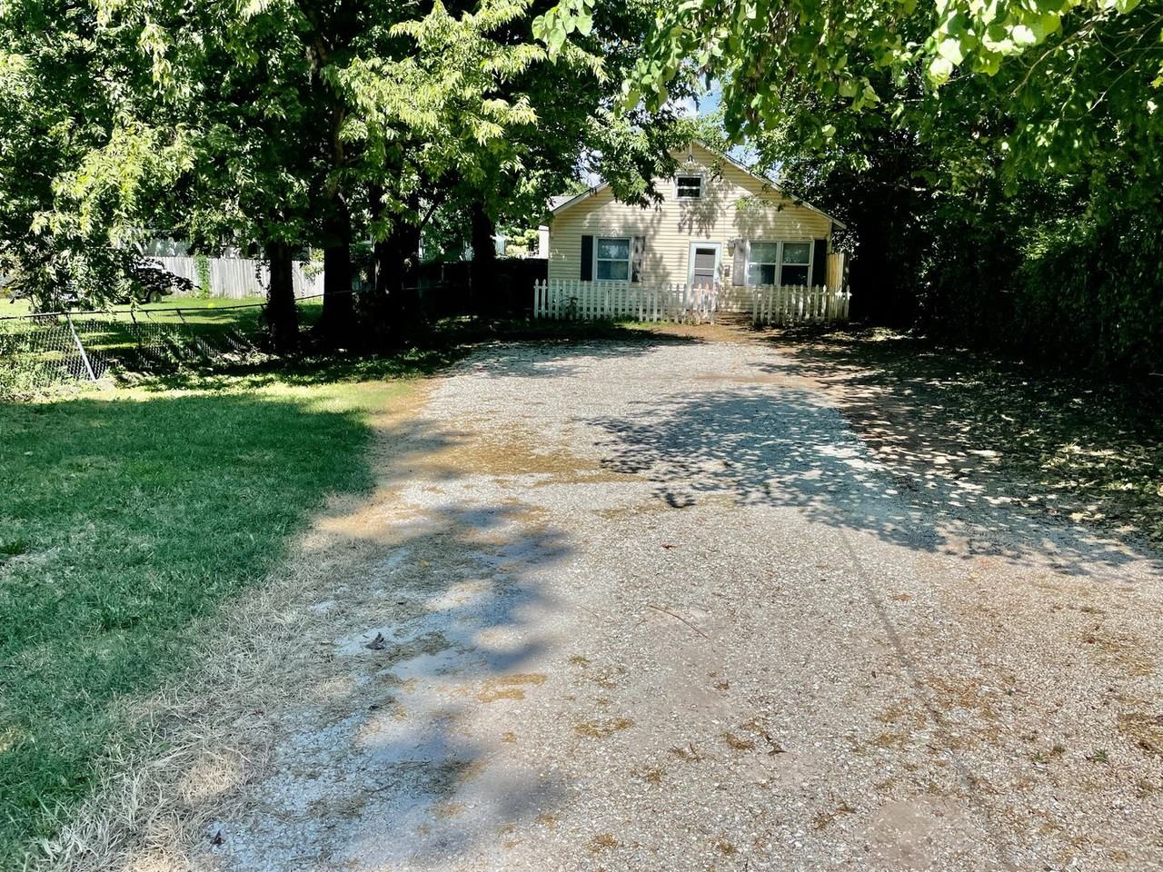 1645 E Cherry St - Photo 2 of 13
