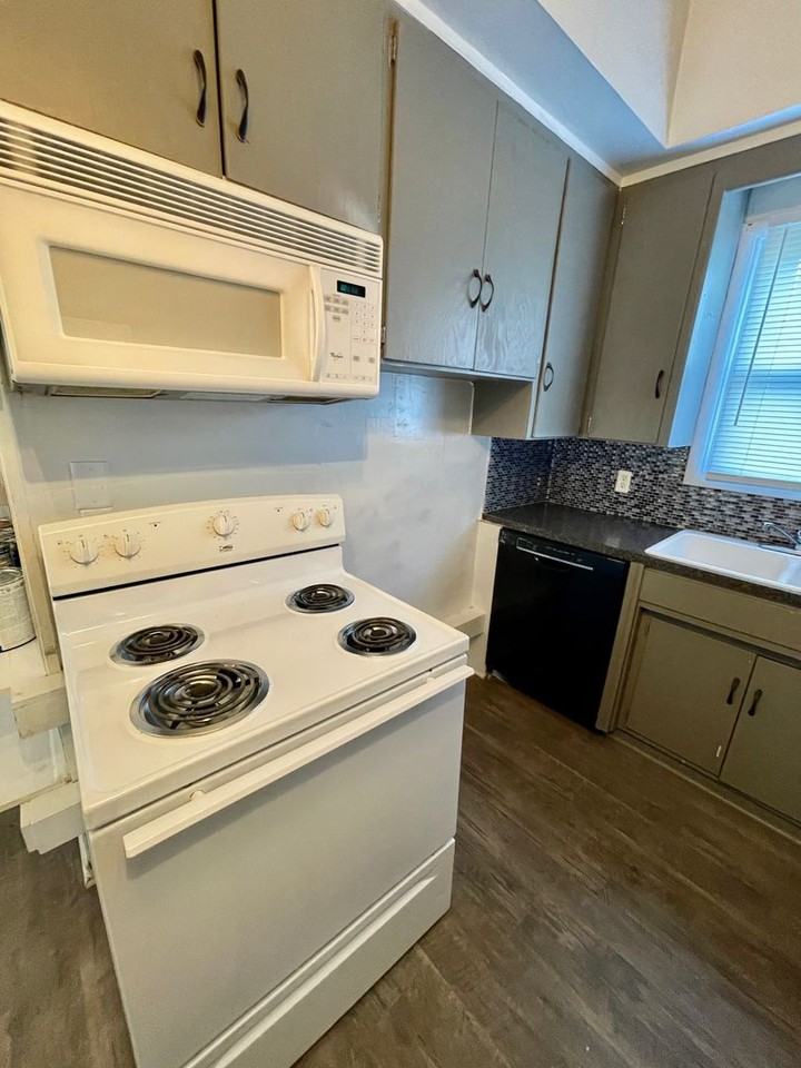 1645 E Cherry St - Photo 7 of 13
