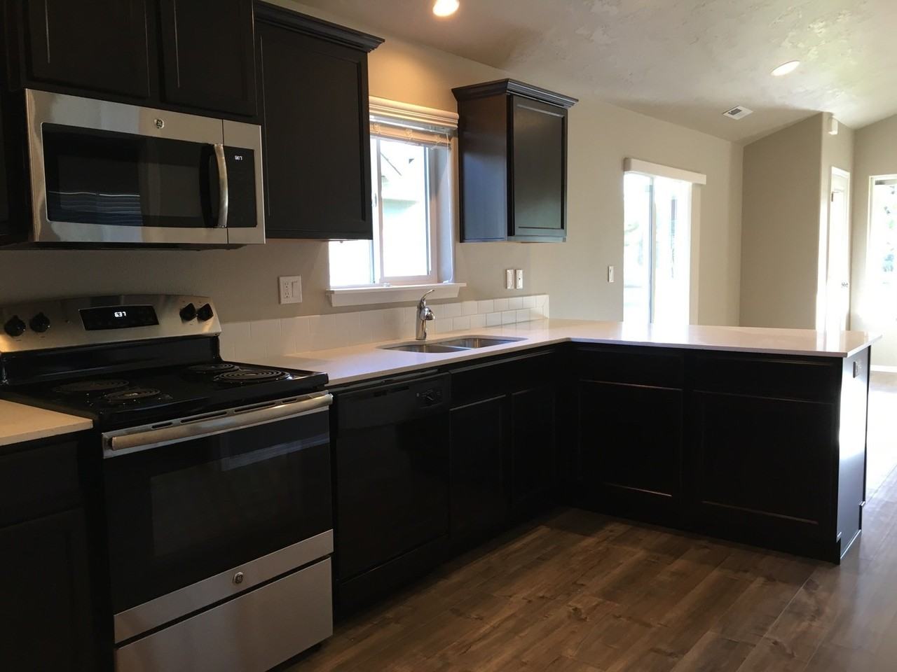 538 N Trinity Way - Photo 2 of 10