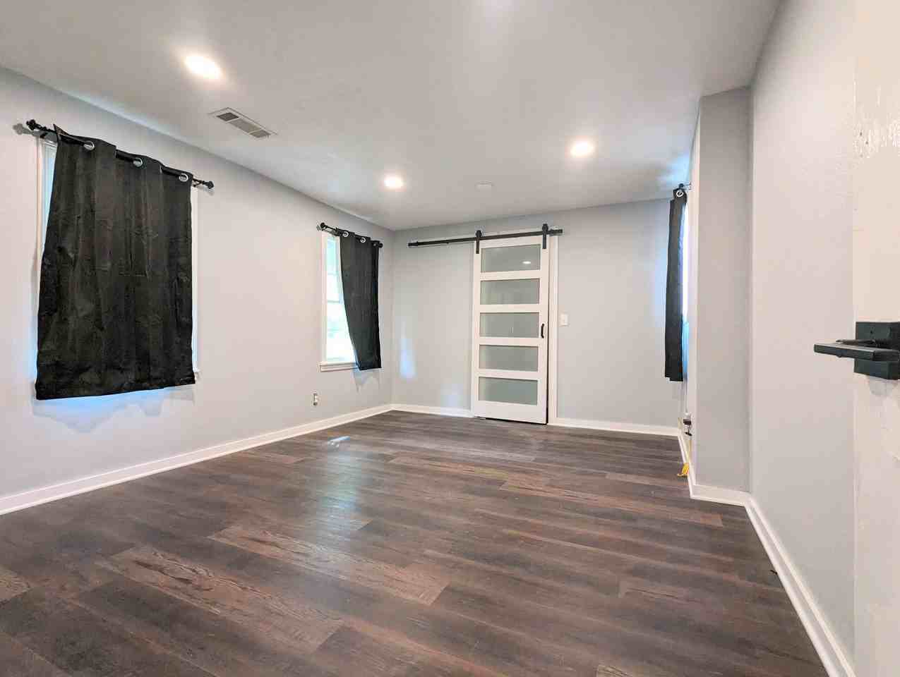 3219 Ash St - Photo 5 of 7