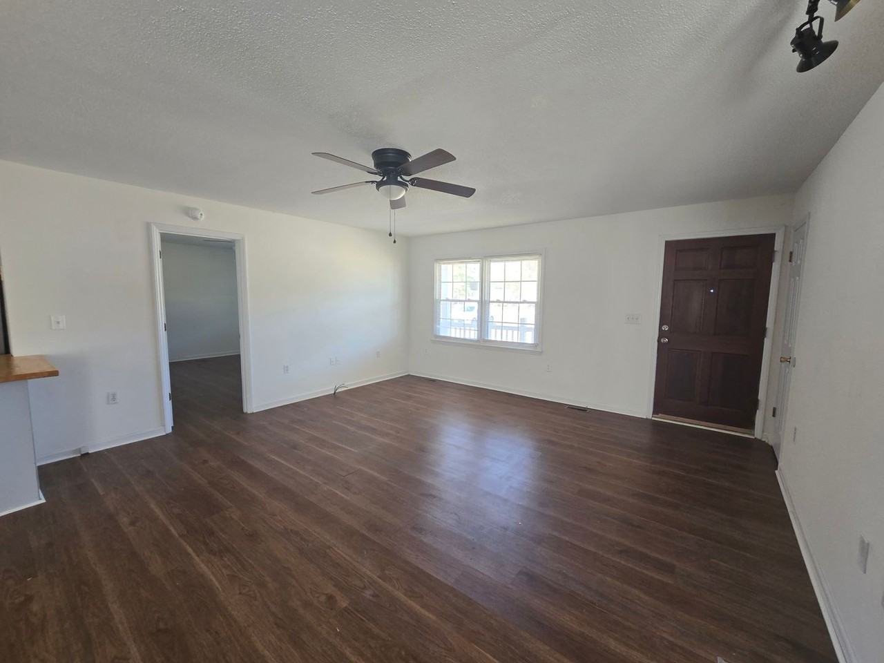 139 Hilltop Rd - Photo 2 of 10