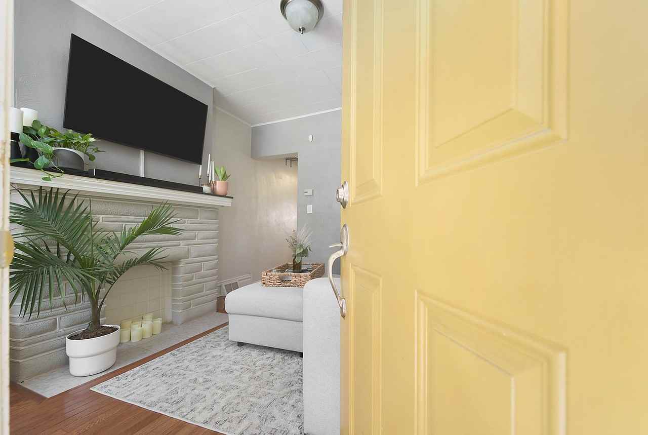 176 45th St - Photo 7 of 38