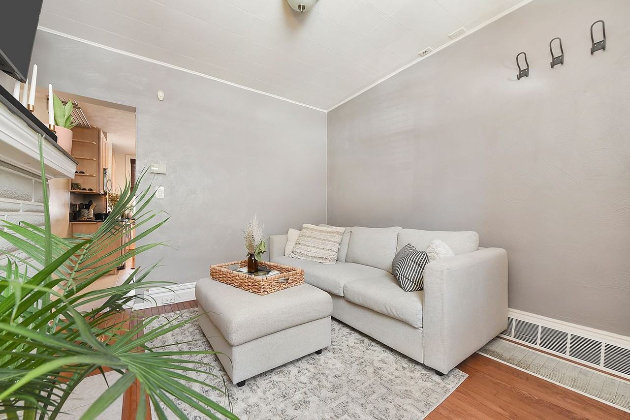 176 45th St - Photo 5 of 38