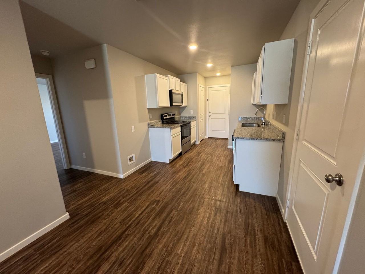 3411 Tiffin Ave - Photo 6 of 26