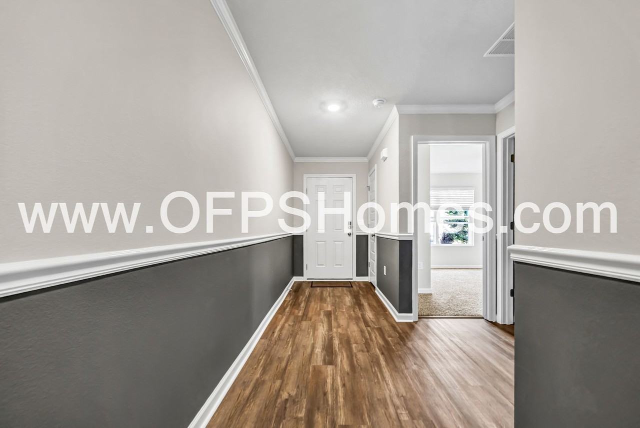 413 Scarborough St - Photo 3 of 33