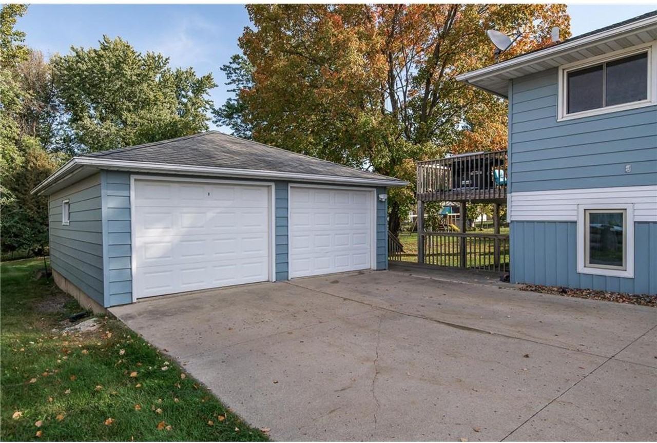 117 21st St SE - Photo 3 of 38