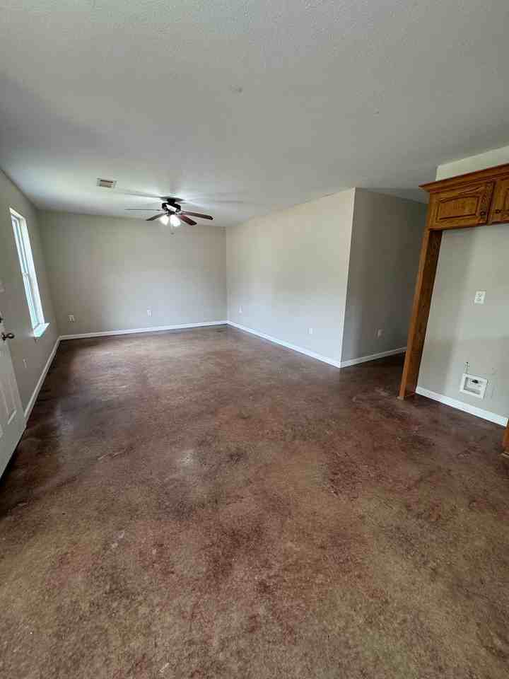 3 Jaki Ln - Photo 3 of 12