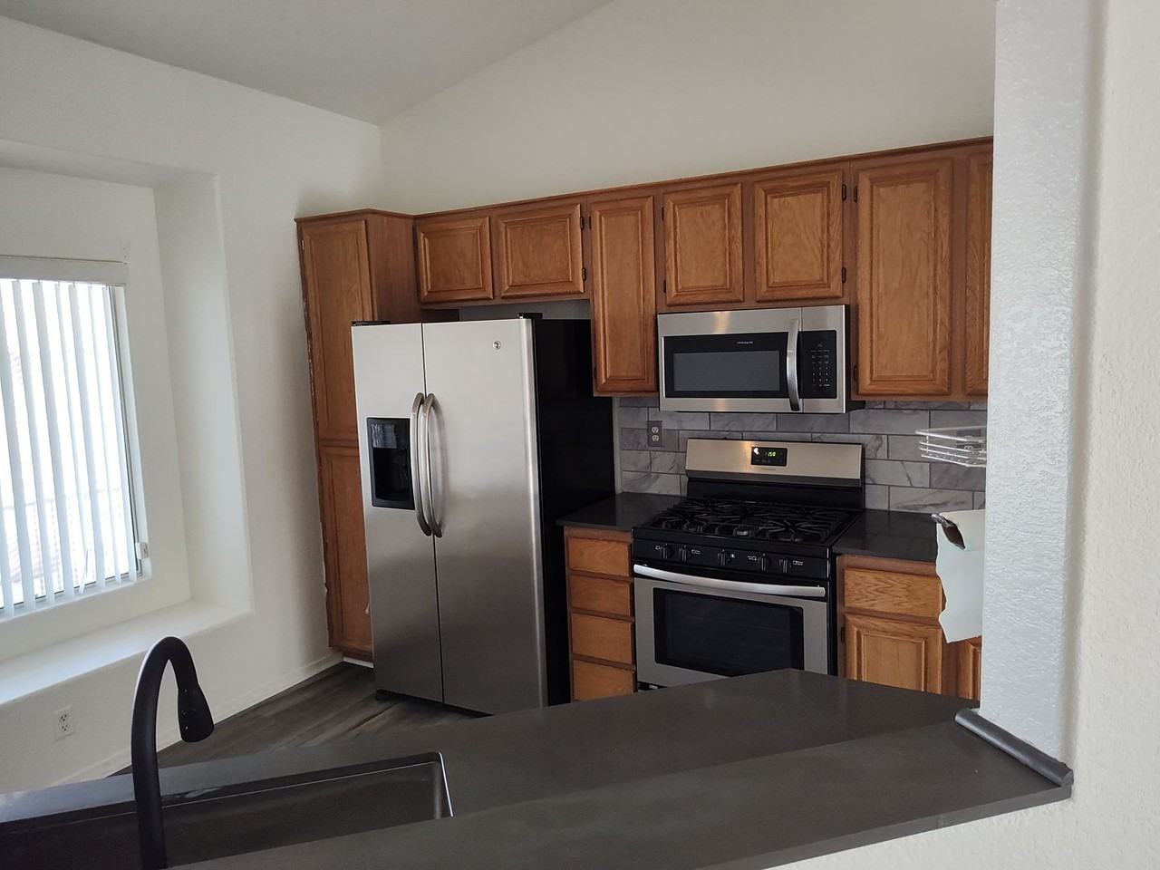 3515 Slapton Ave - Photo 4 of 26