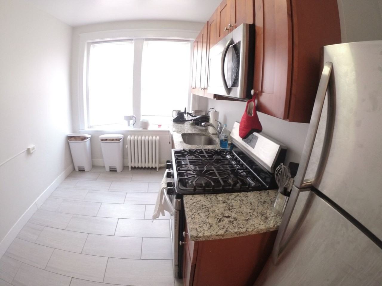 230 Freeman St - Photo 3 of 9