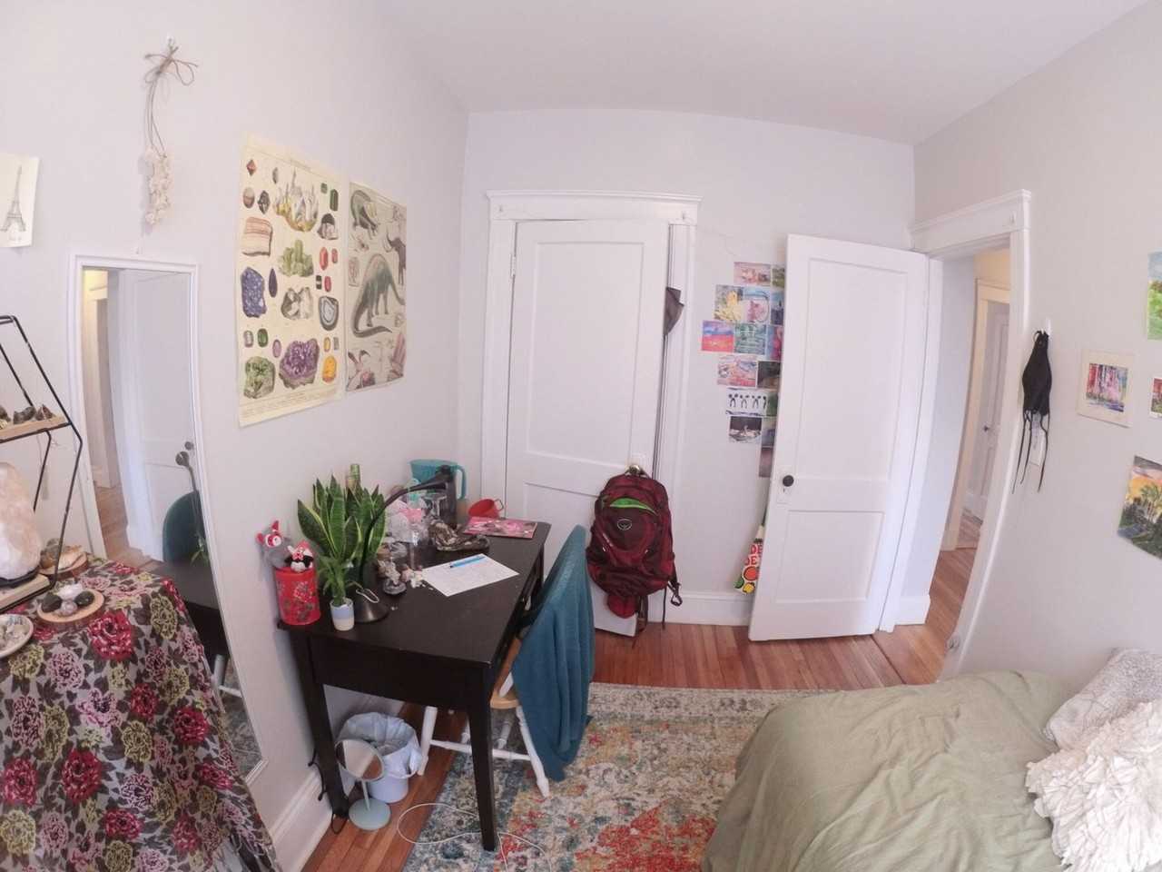 230 Freeman St - Photo 5 of 9