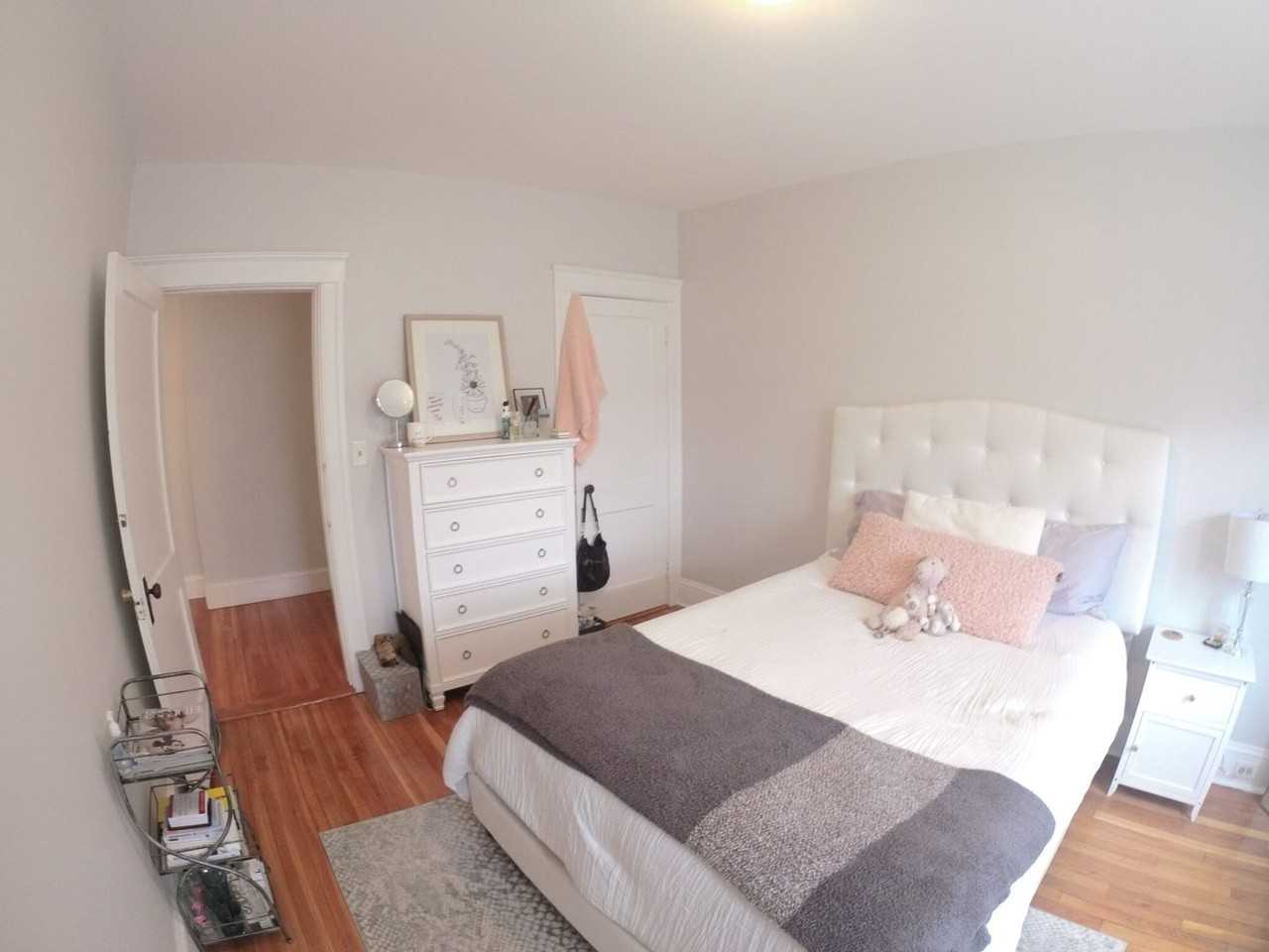 230 Freeman St - Photo 7 of 9