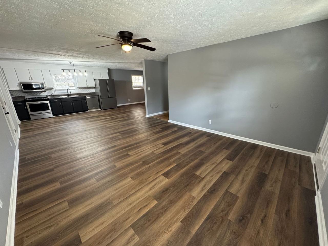 42 Pineridge Dr - Photo 3 of 23