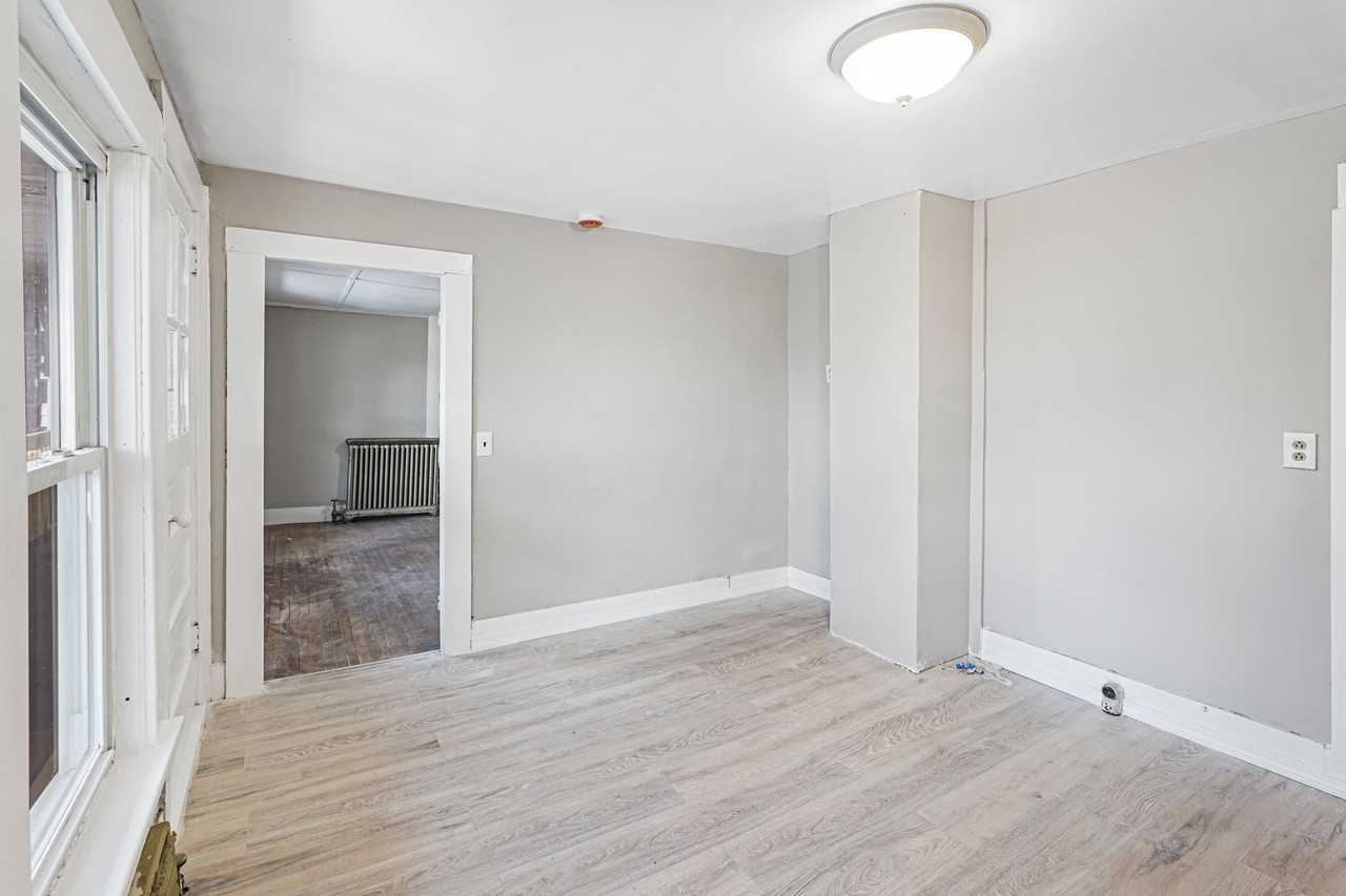 1 High St - Photo 3 of 7