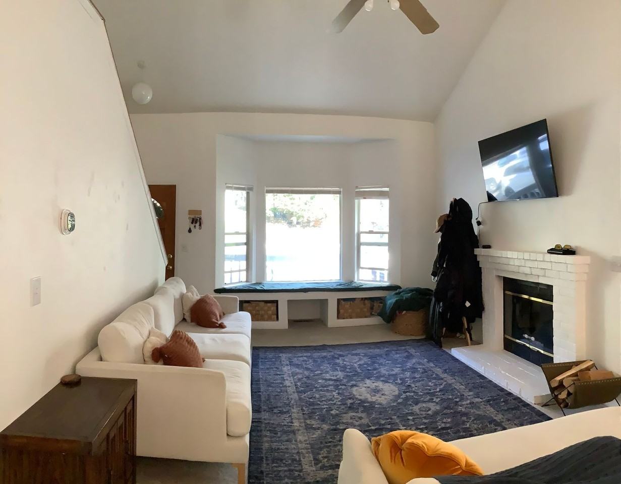 1131 Nw Springer Way - Photo 2 of 34