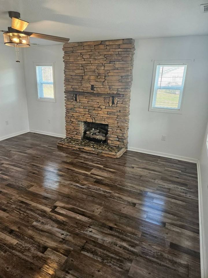 136 E Wyrick St - Photo 2 of 14