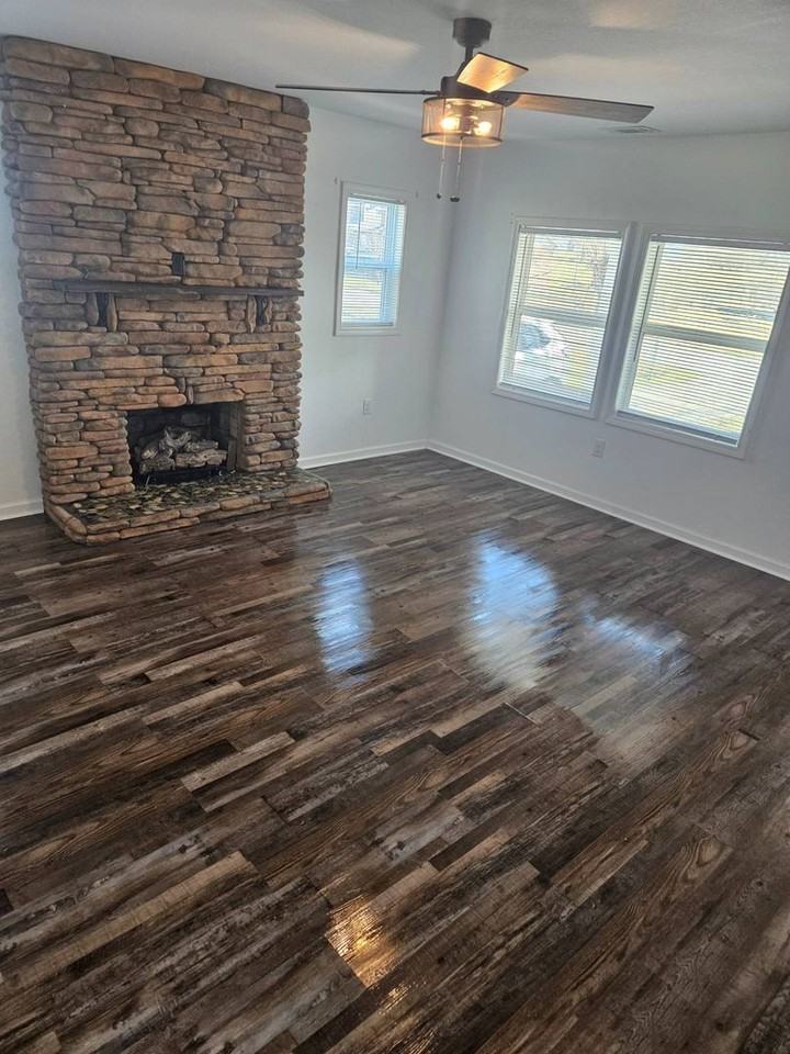 136 E Wyrick St - Photo 3 of 14