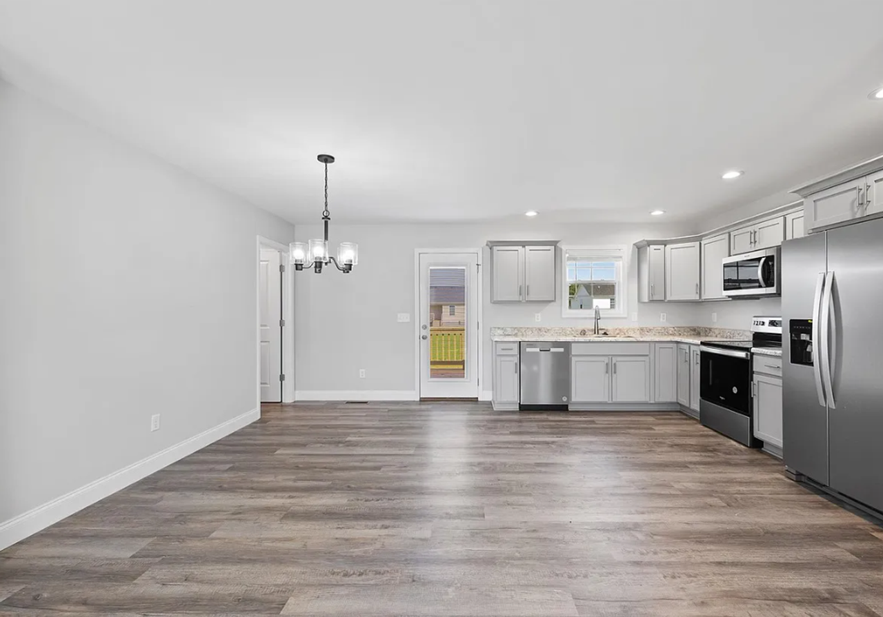 534 Deluth Ct - Photo 3 of 7