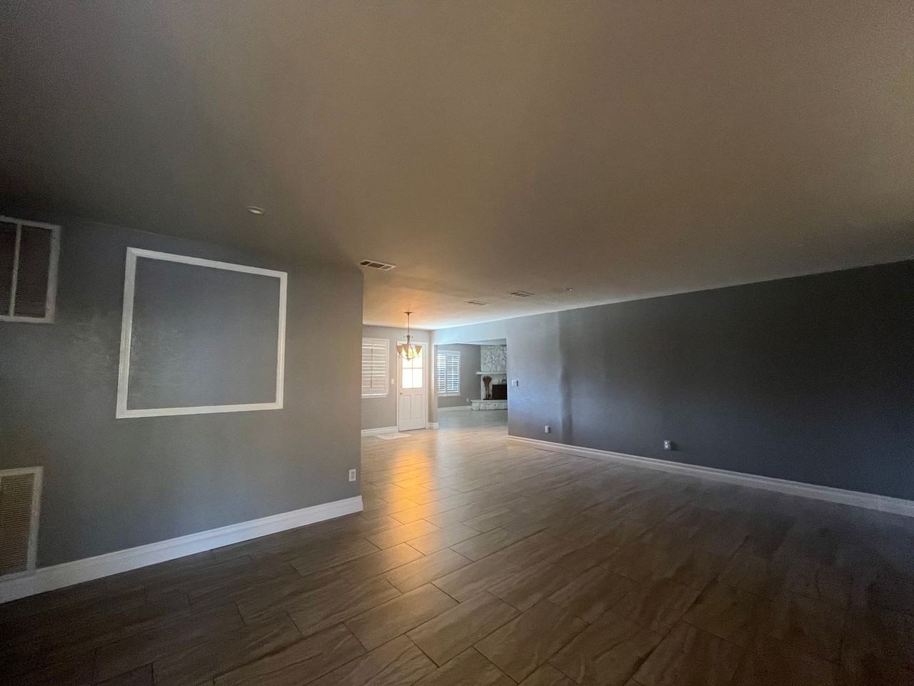 18031 Linden St - Photo 3 of 28