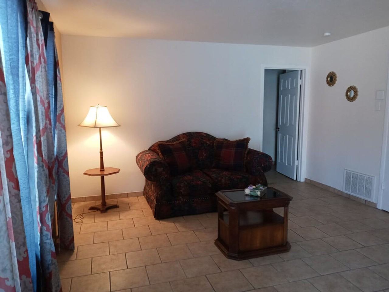 Colonial Arms Jamestown - Photo 4 of 11