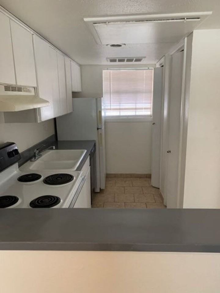 Colonial Arms Jamestown - Photo 7 of 11