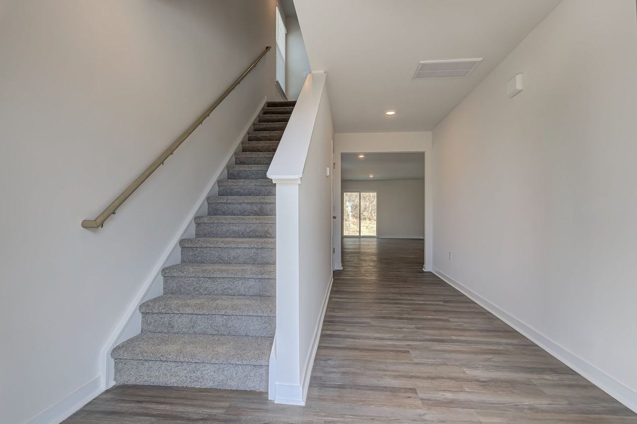 1003 20th Avenue Loop Se - Photo 3 of 35