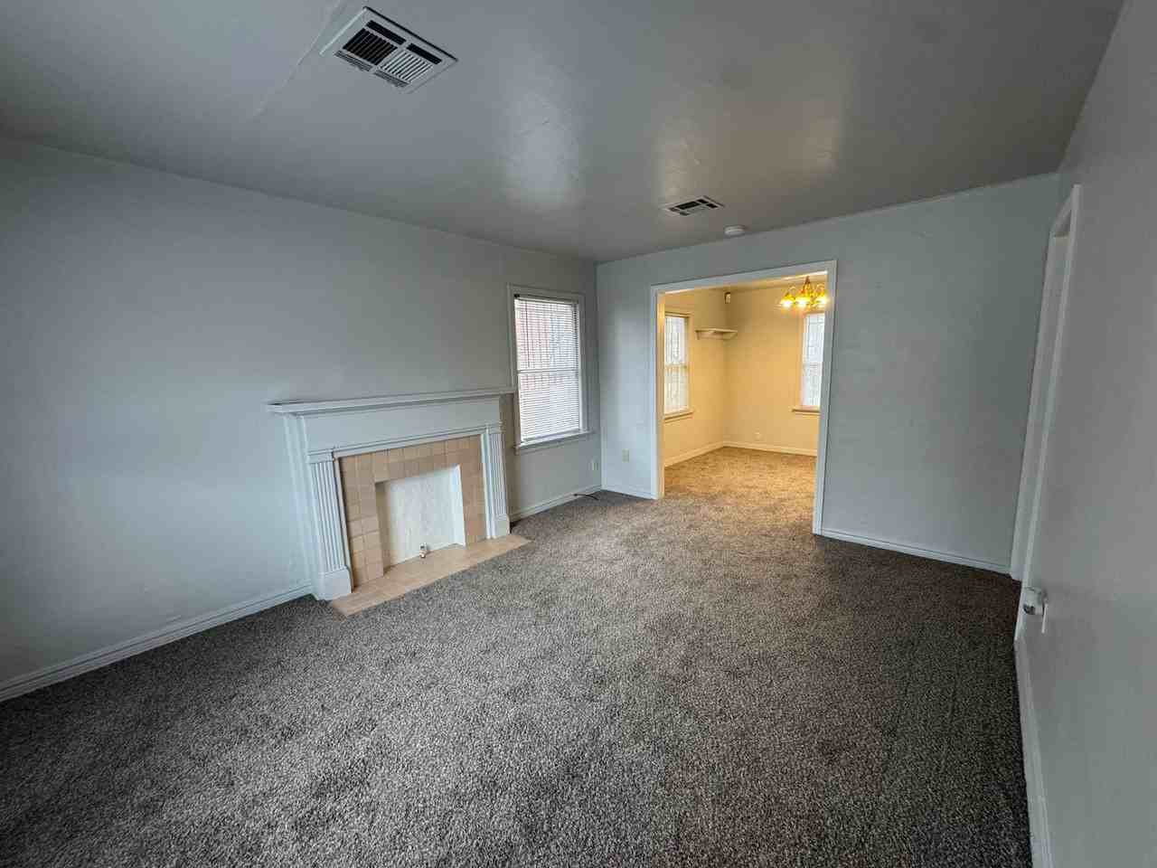 2213 Ne 17th St - Photo 2 of 18