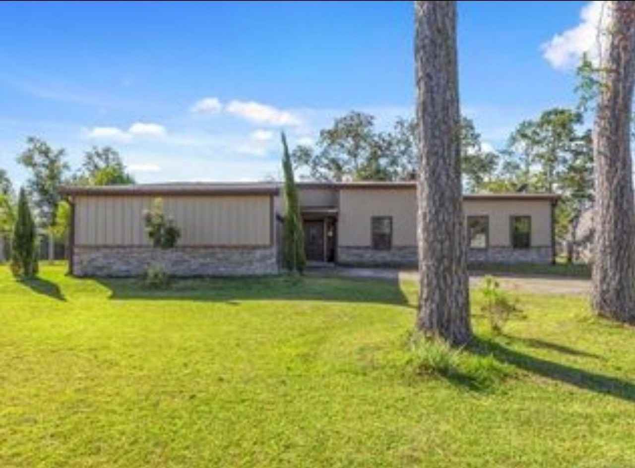 537 Longwood Dr - Photo 3 of 14