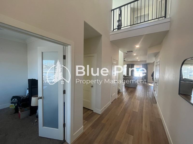 427 Northeast - Photo 2 of 33