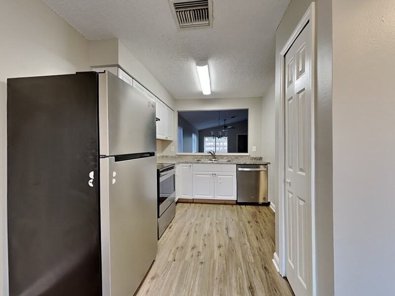 530 Scarlet Maple Ct - Photo 2 of 20