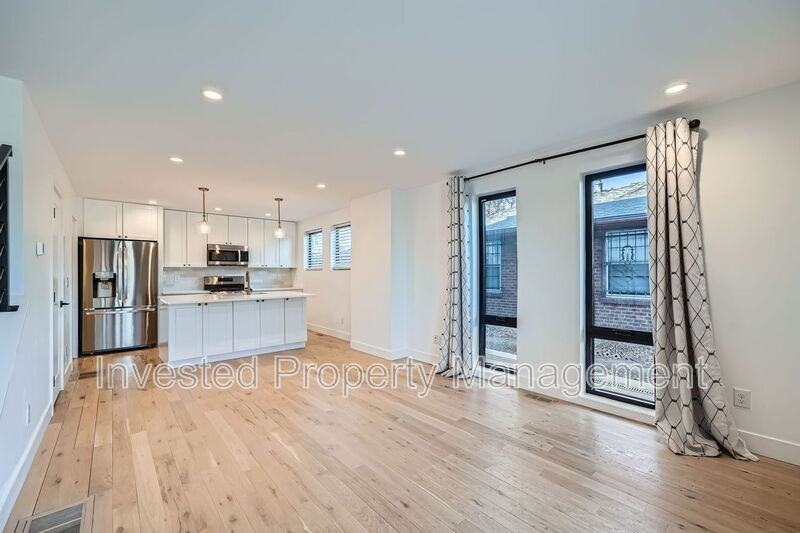 1405 N Yates St - Photo 5 of 26
